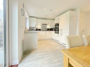 Windsor Road- click for photo gallery